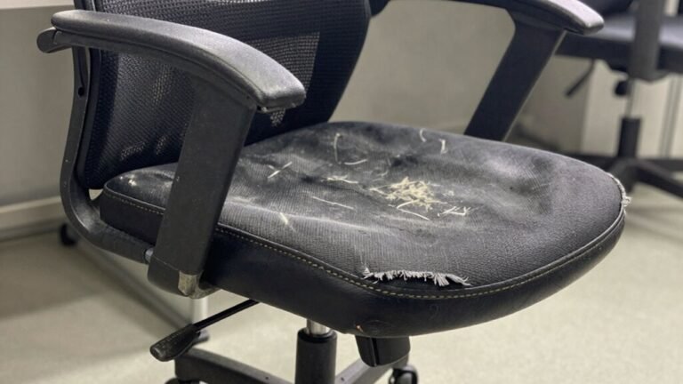 wear signs indicate replacement